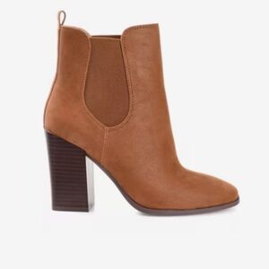 Dark Brown Chelsea boot, Bamboo, size 8 women’s